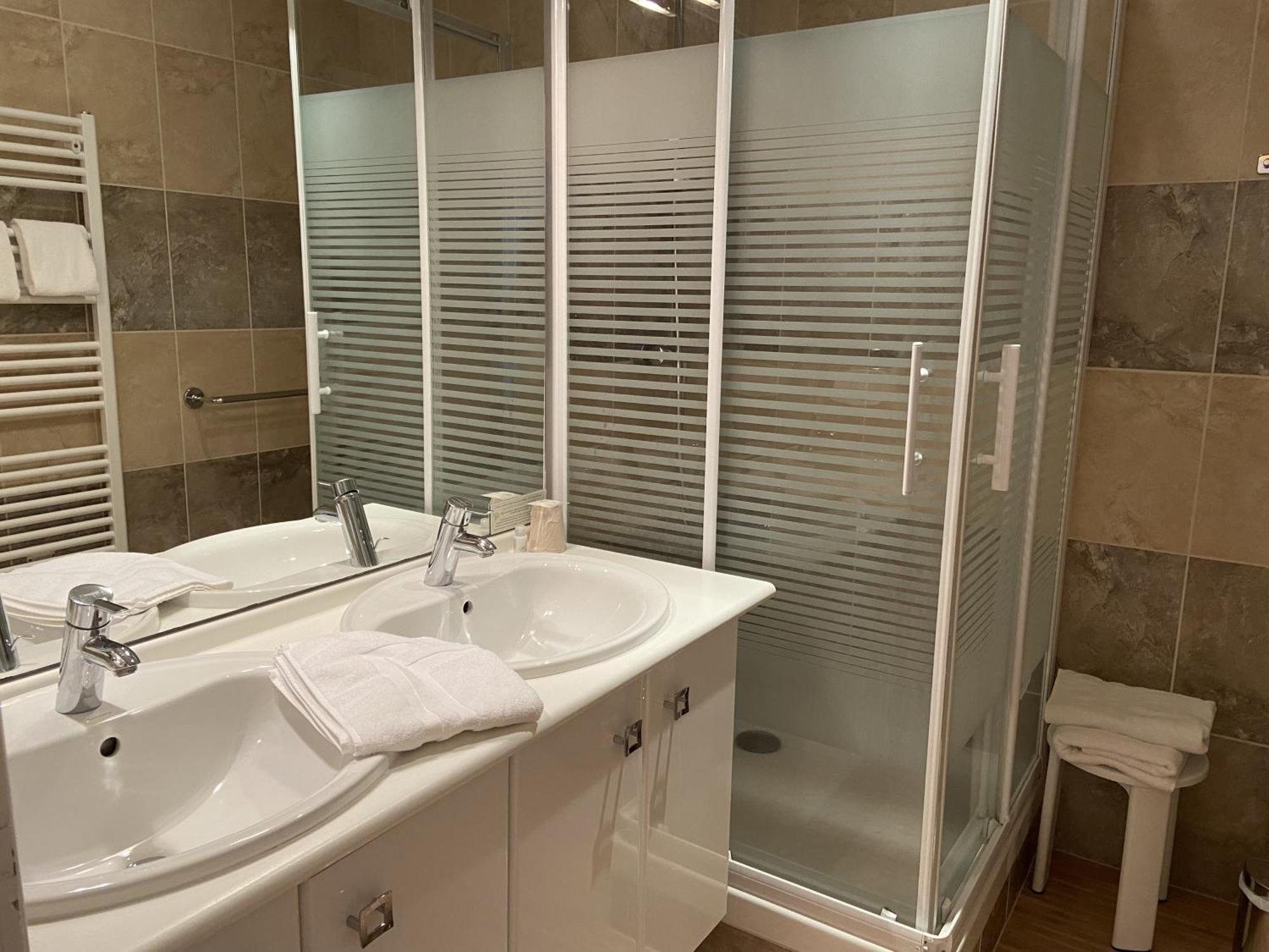 Hotel Beausejour Вик-сюр-Сер Номер фото
